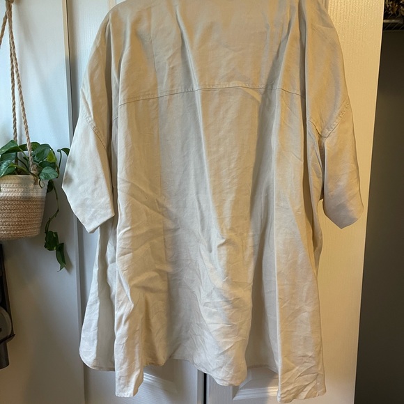 Tradlands Button Up - Picture 3 of 6